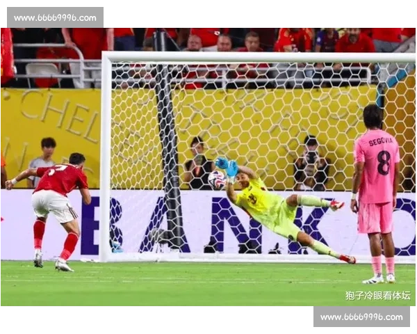 门神对决!世俱杯揭幕战梅西哑火,乌斯塔里扑点 + 谢纳维神扑献零封