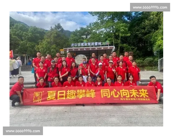 围绕比赛加油横幅凝聚团队力量激发无尽奋斗精神迈向荣誉巅峰之路